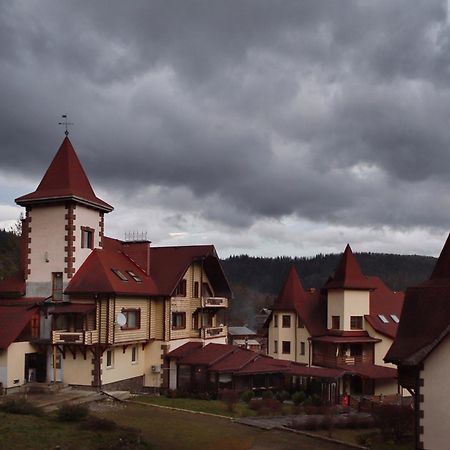 Complex Hyzhky Hotel Yaremche Bagian luar foto